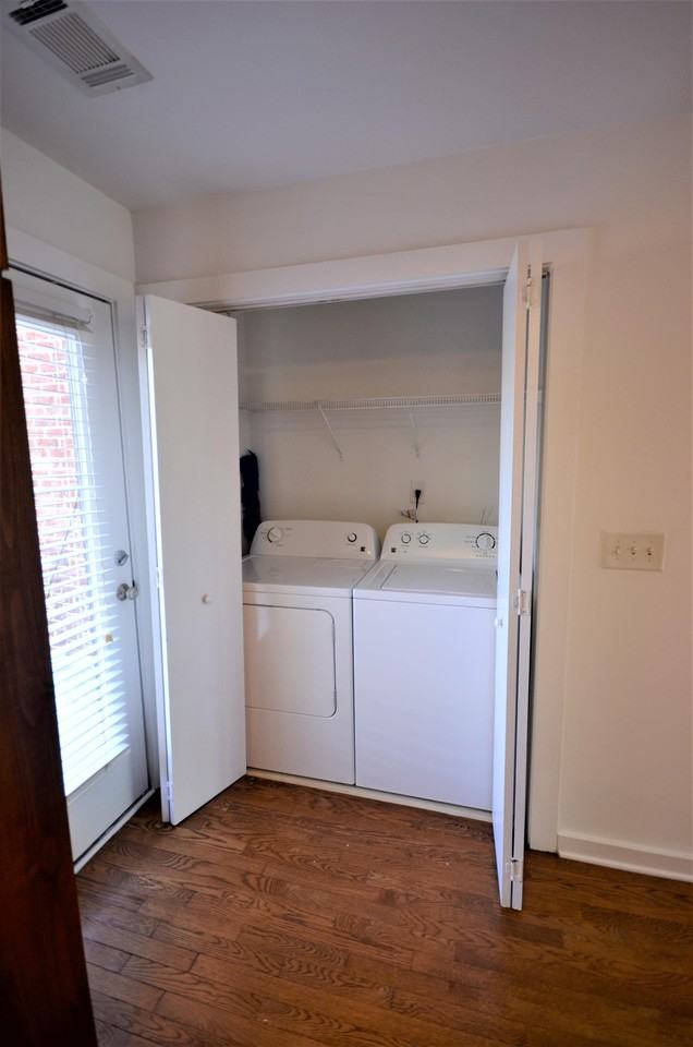 142 Moreland Ave Se #1 - Photo 2 of 39