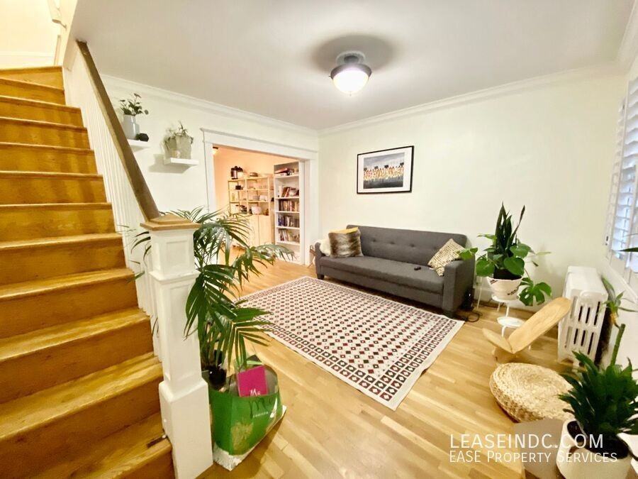 2517 3rd St Ne - Photo 3 of 25