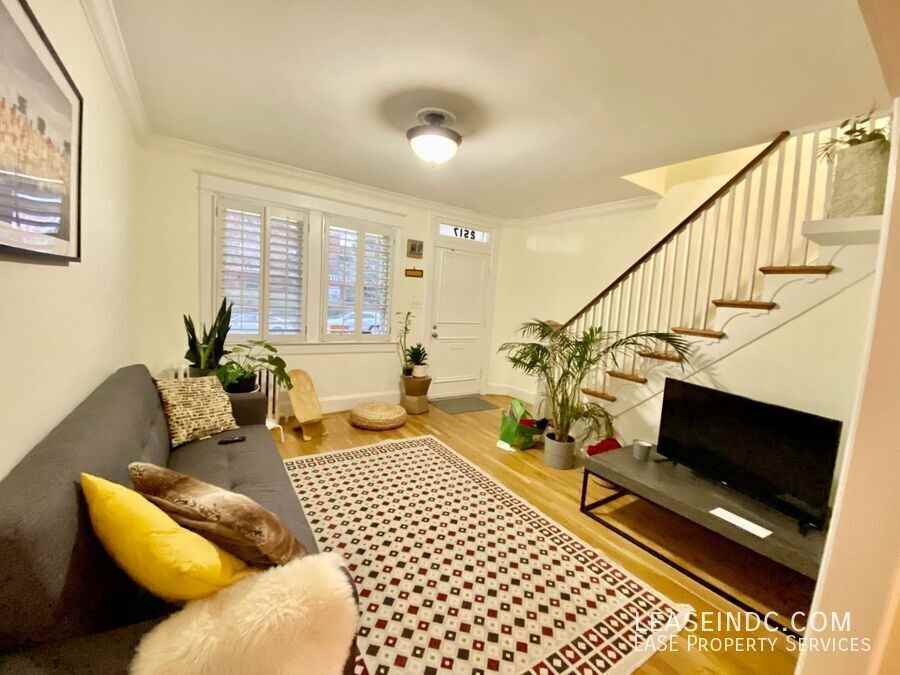 2517 3rd St Ne - Photo 5 of 25