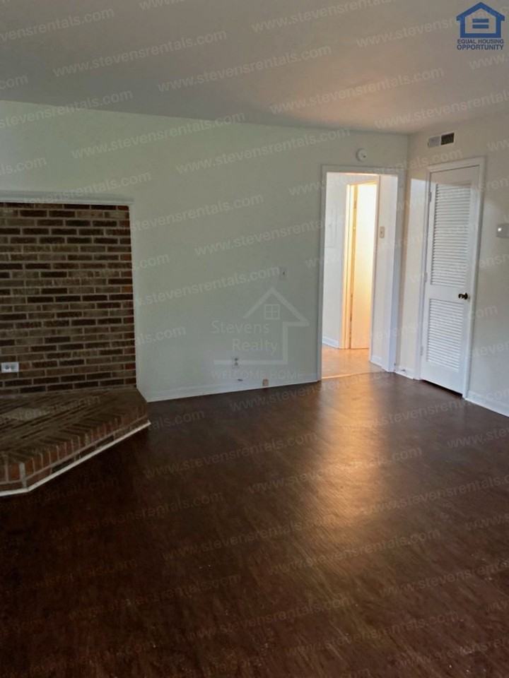 328 Oriole Dr #E1 - Photo 7 of 12