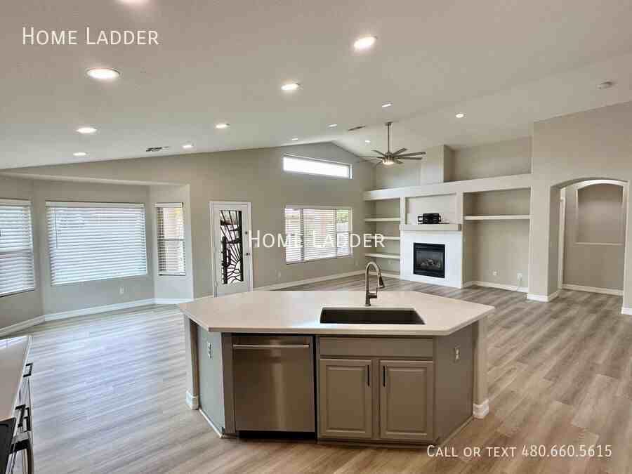 9732 E Kiowa Ave - Photo 5 of 21