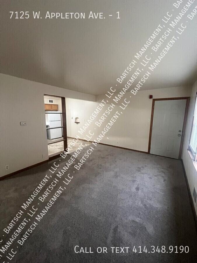 7125 W Appleton Ave #1 - Photo 4 of 9