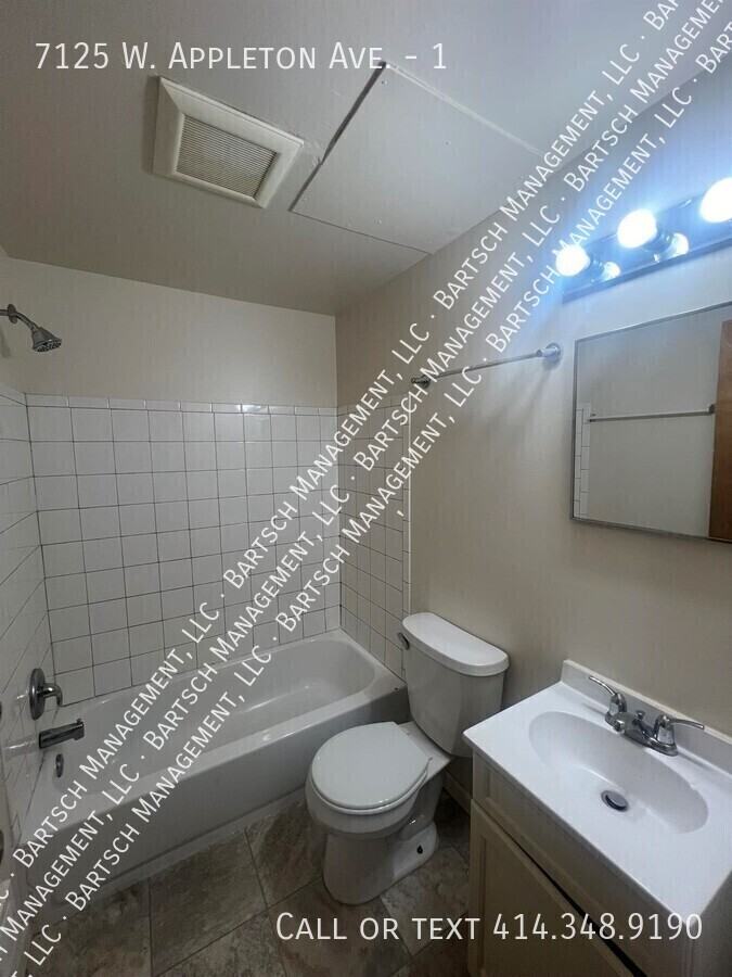 7125 W Appleton Ave #1 - Photo 5 of 9