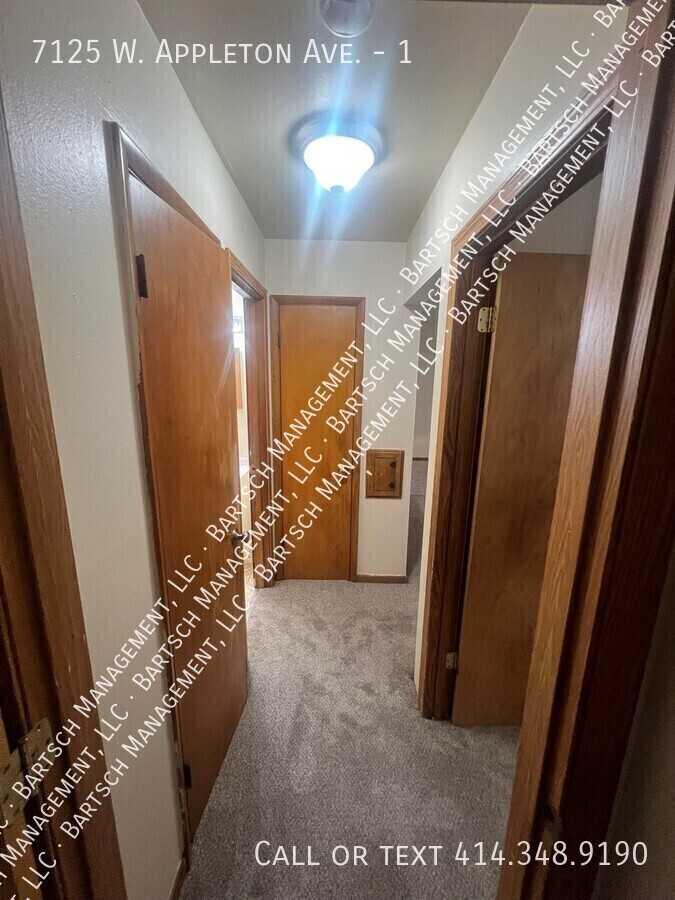 7125 W Appleton Ave #1 - Photo 6 of 9