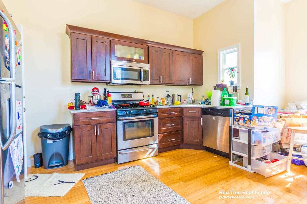 18 Cobden St - Photo 2 of 8