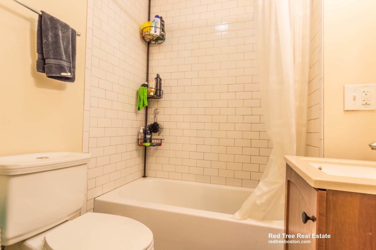 18 Cobden St - Photo 6 of 8