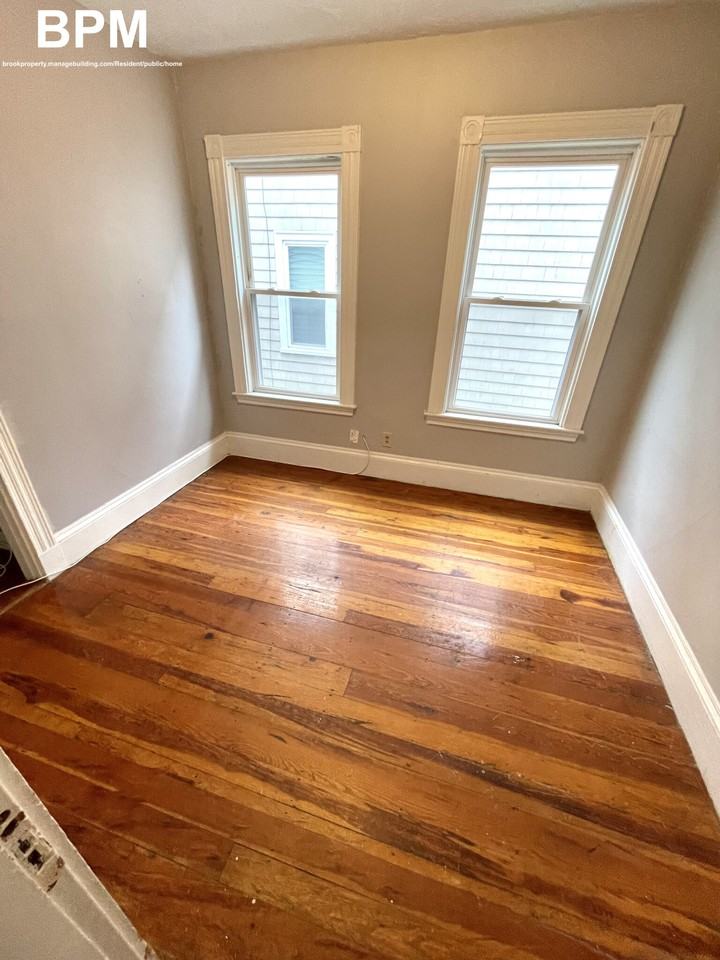 7 Greenmount St #2 - Photo 2 of 5