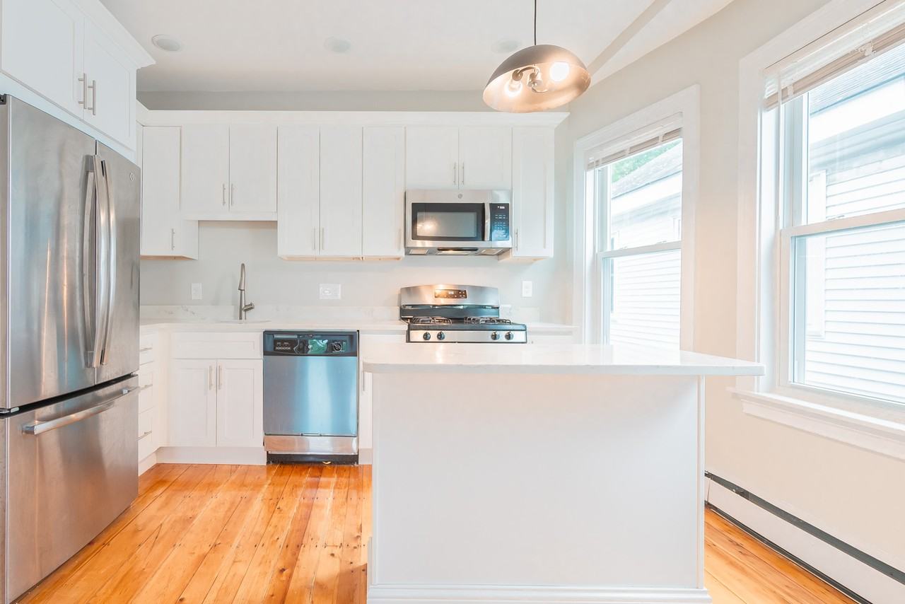 394 Centre St #3 - Photo 2 of 27