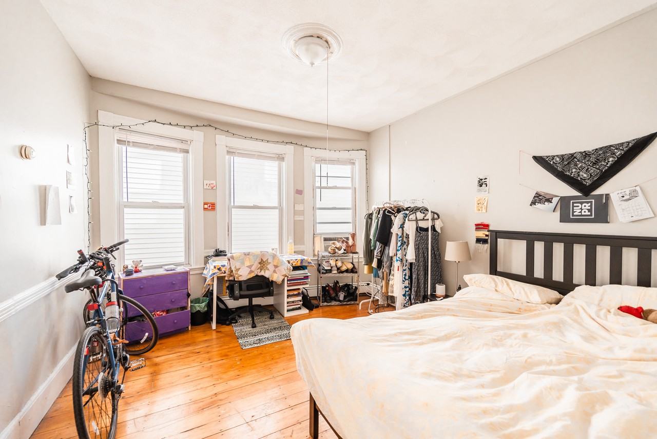 394 Centre St #2 - Photo 5 of 7