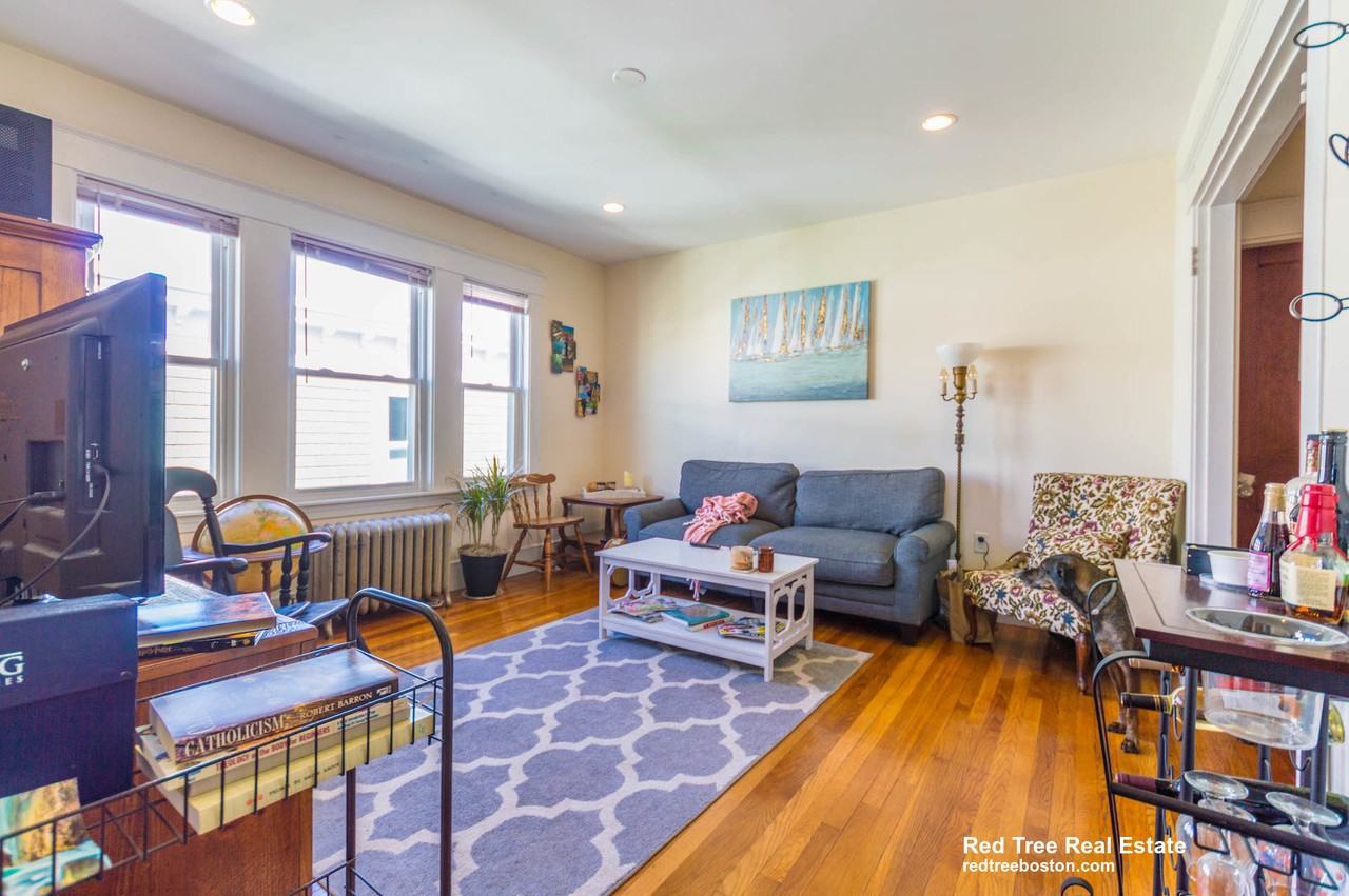 151 Forest Hills St #3 - Photo 3 of 5