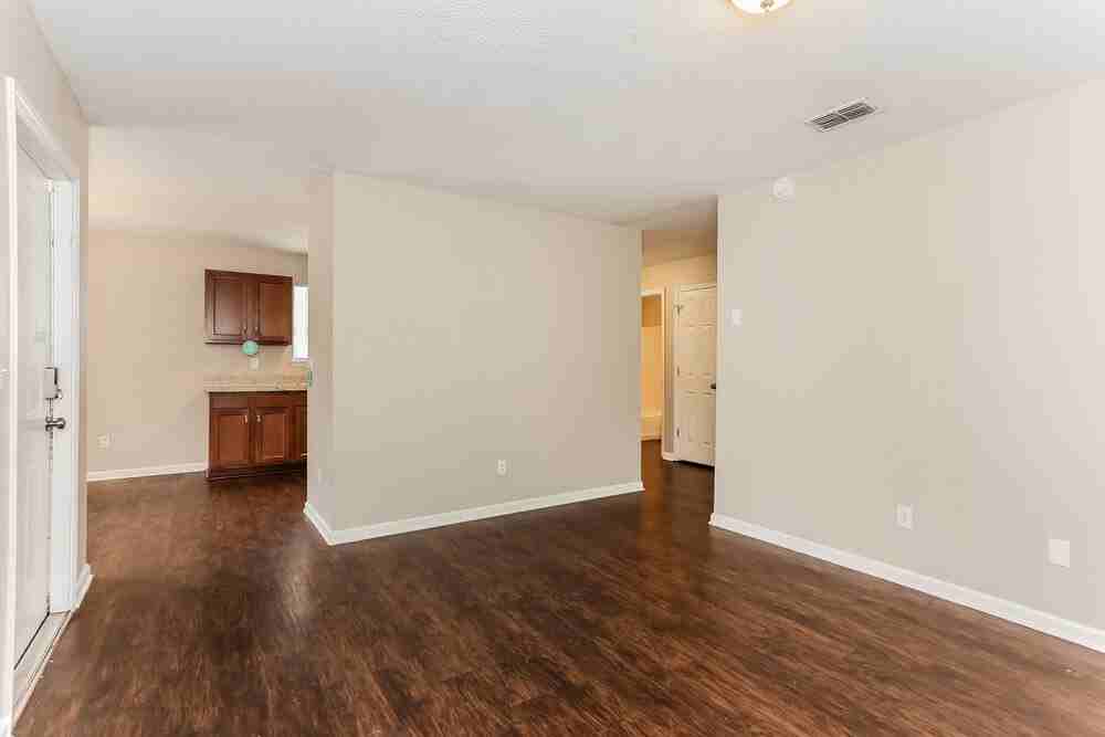 3747 Peachtree St - Photo 3 of 16