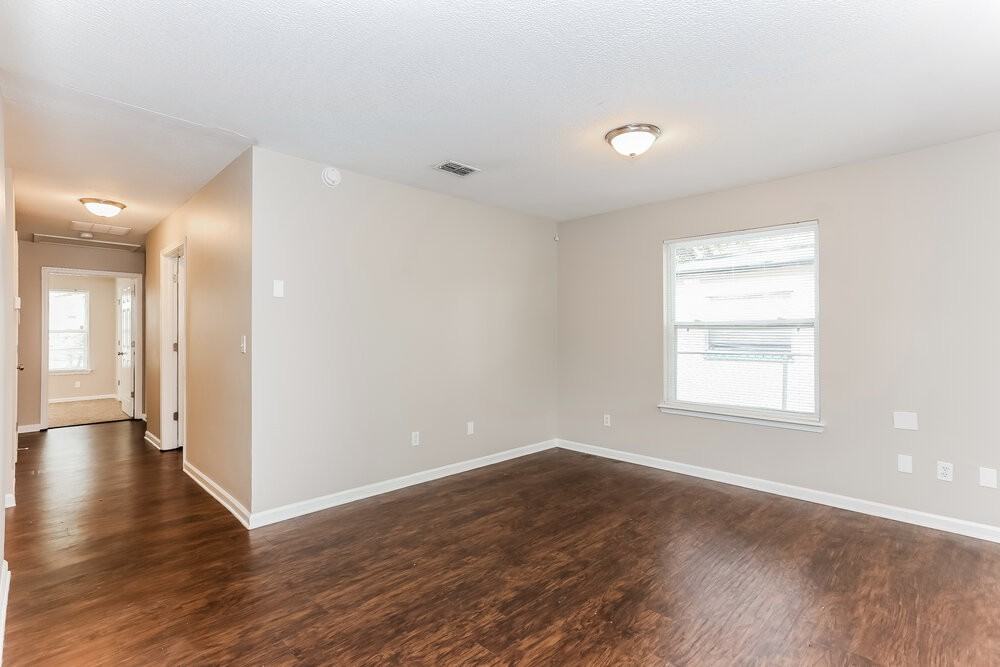 3747 Peachtree St - Photo 5 of 16