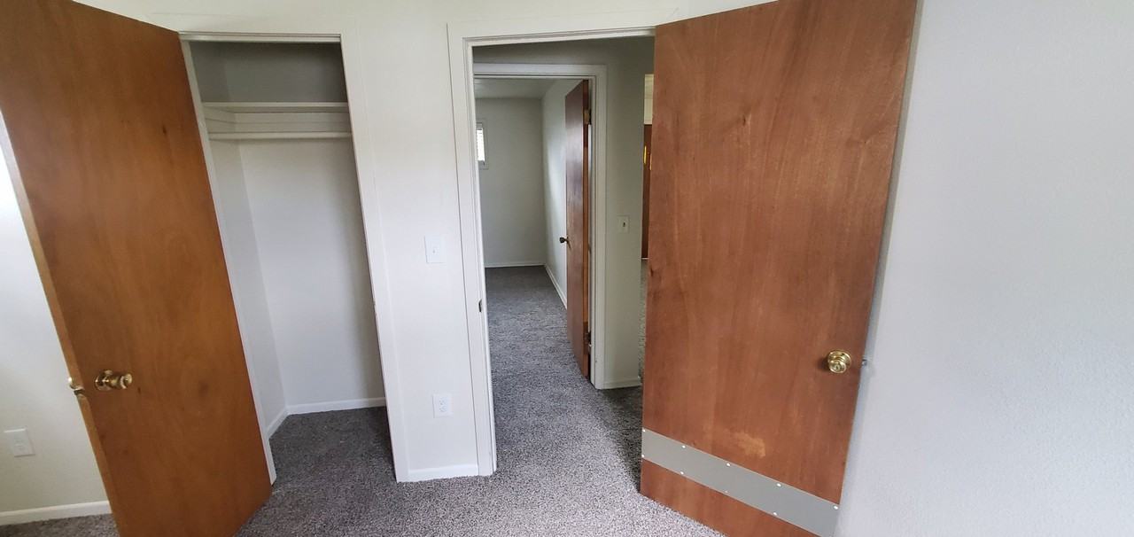 4217 N Burns Rd - Photo 4 of 19