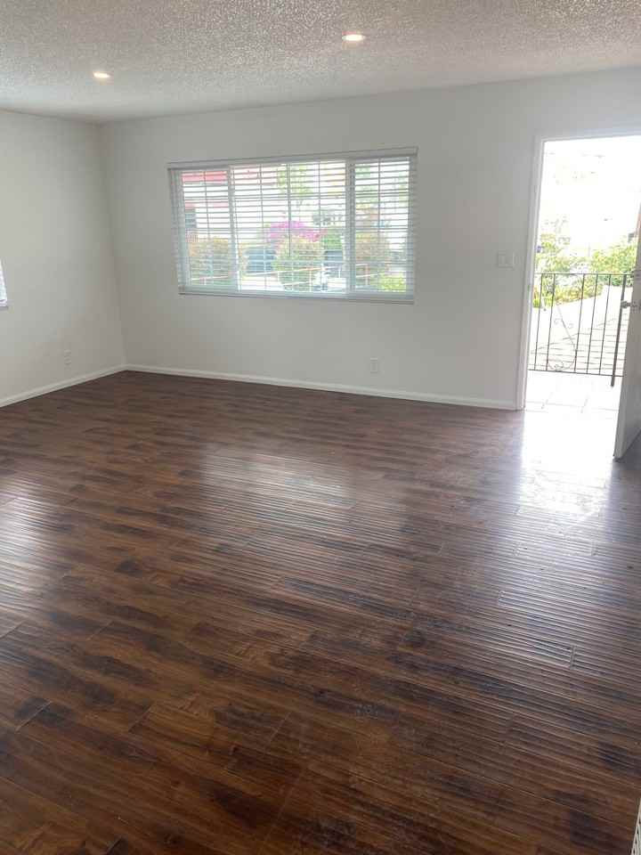4350 W 171st St #B - Photo 5 of 7