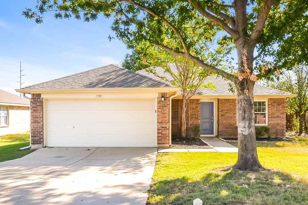 3720 Allison Dr