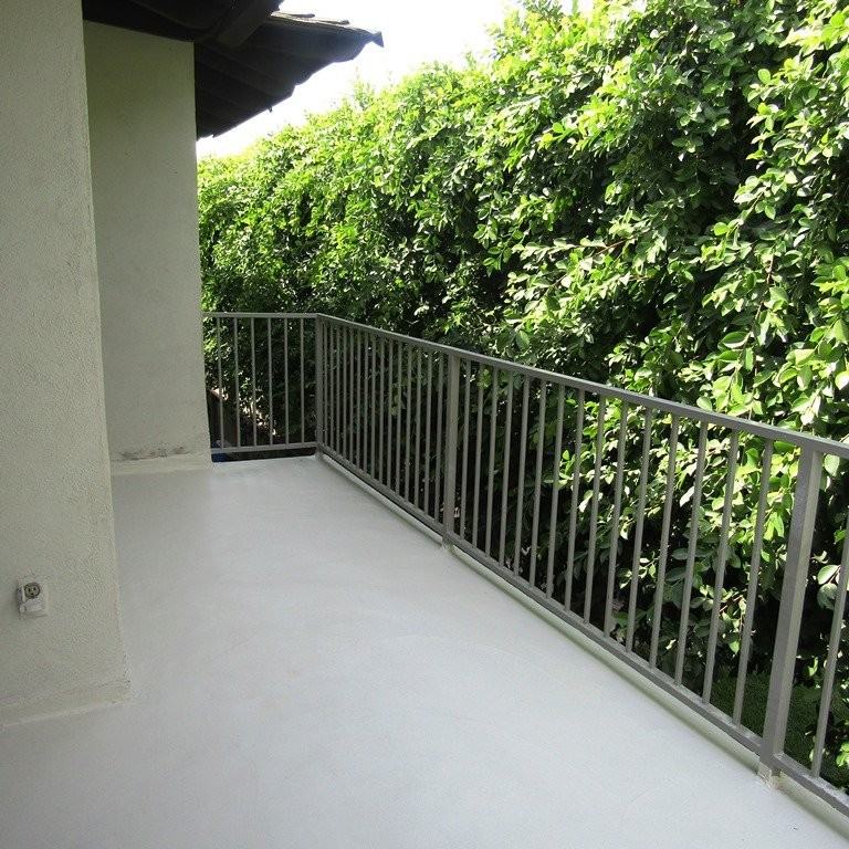 417 E Badillo St - Photo 7 of 11