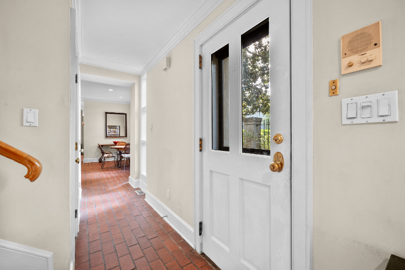 69 Anson St - Photo 4 of 30