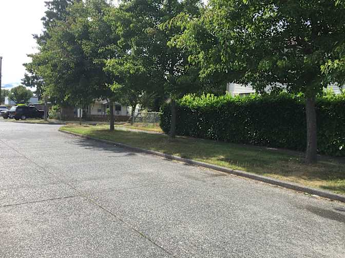 9256 21st Ave Sw - Photo 2 of 21