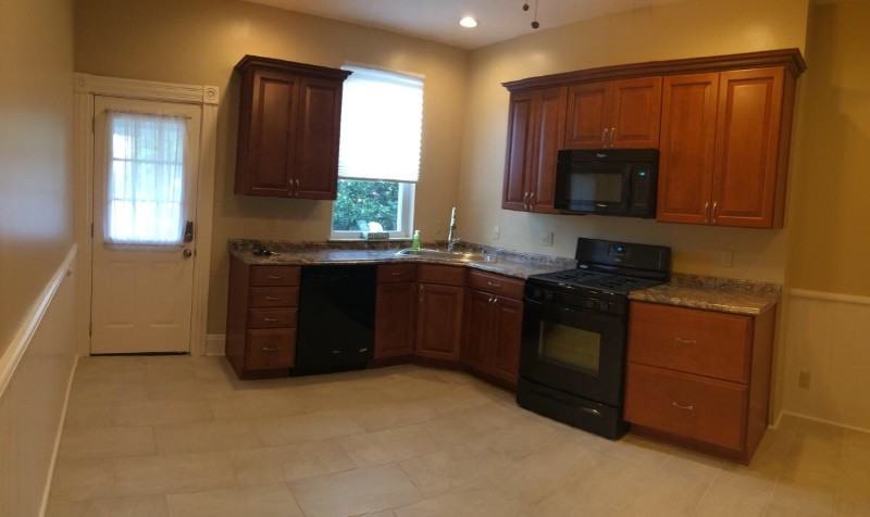 160 Pearl St - Photo 4 of 38