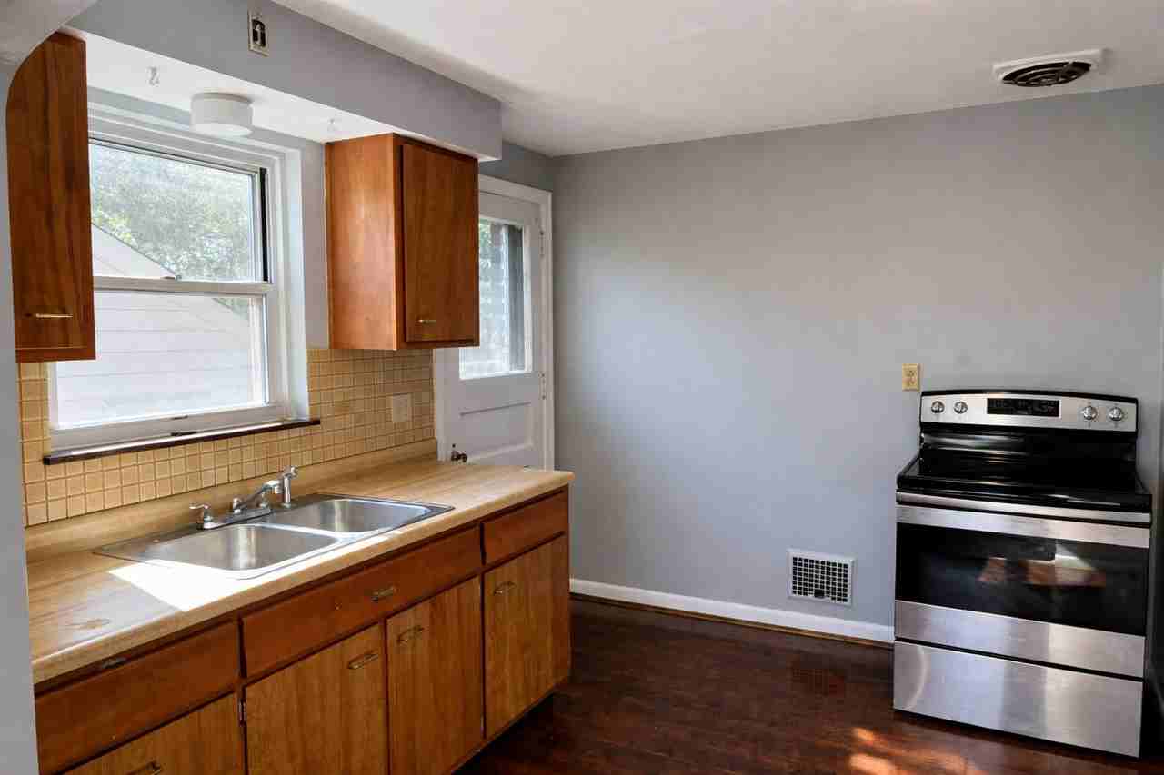 5517 Surrey Ave - Photo 6 of 16