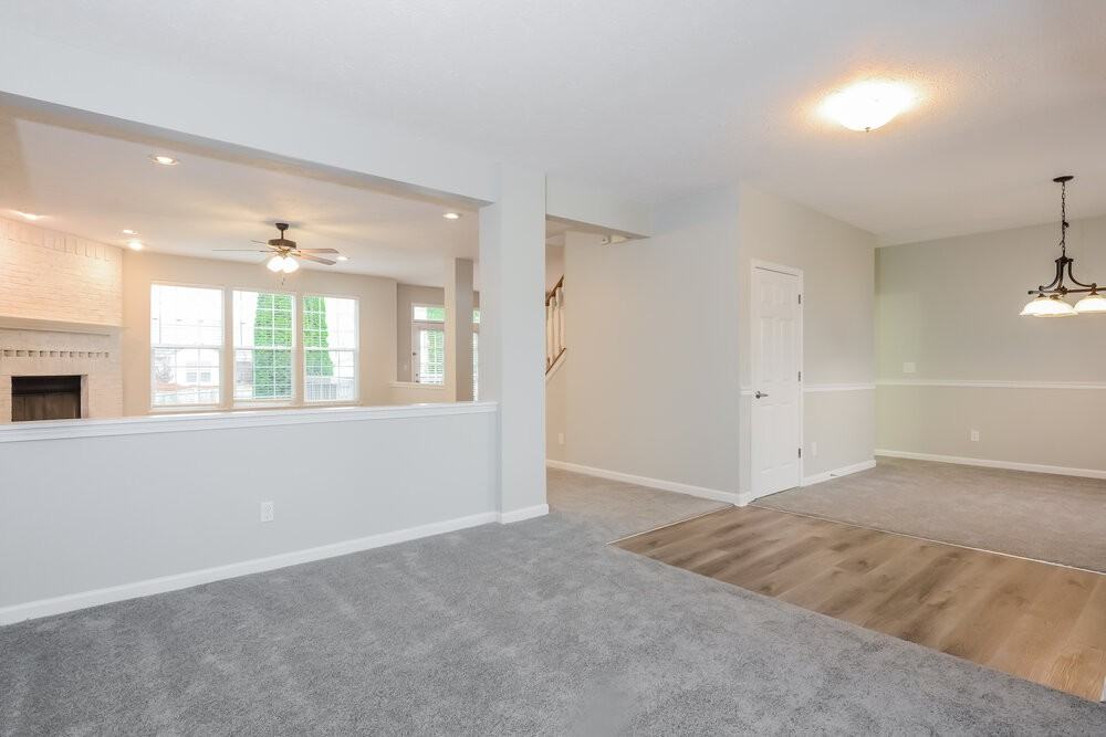 1903 Windsor Ln - Photo 3 of 19