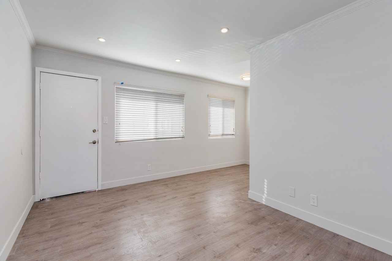 2895 West 11th Street #5 - Photo 5 of 8