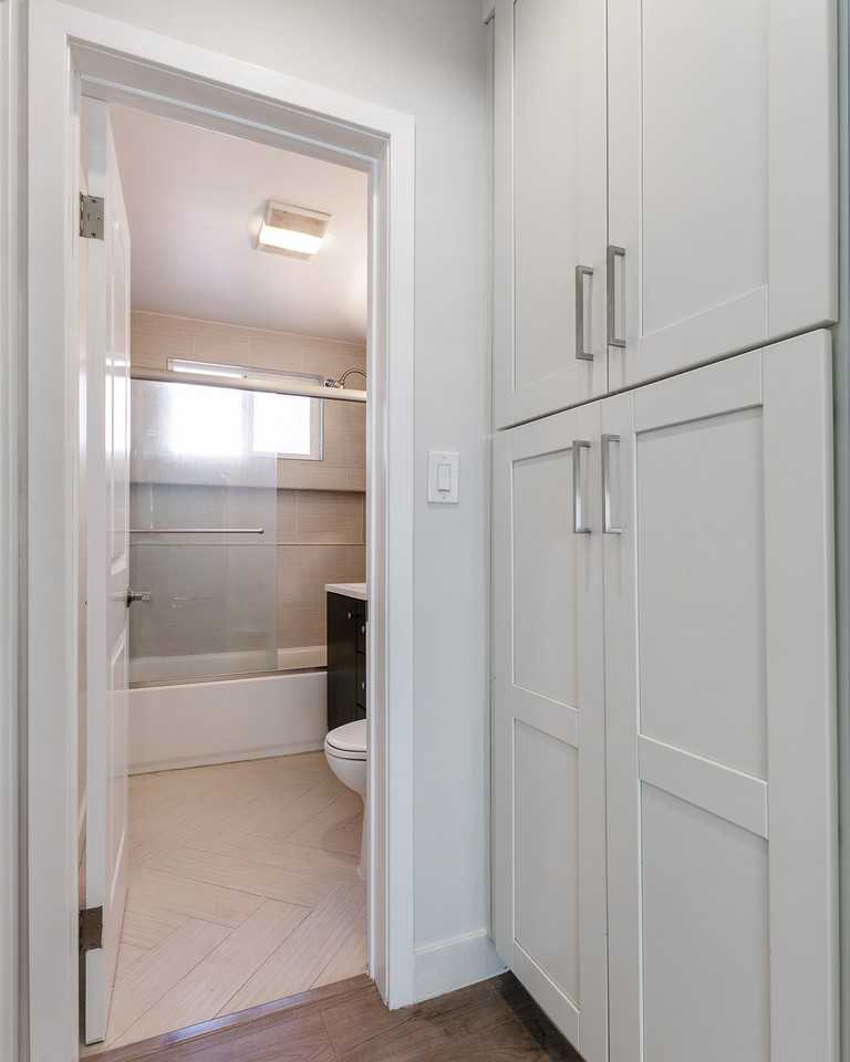 2895 West 11th Street #5 - Photo 7 of 8