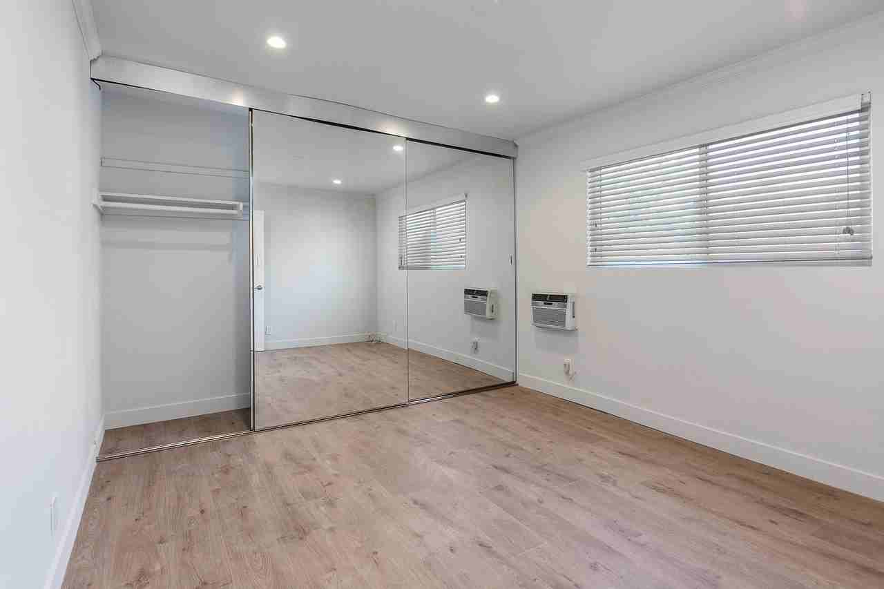 2895 West 11th Street #5 - Photo 6 of 8