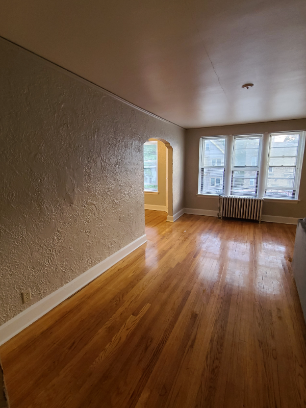 2937 N Bartlett Ave - Photo 3 of 15