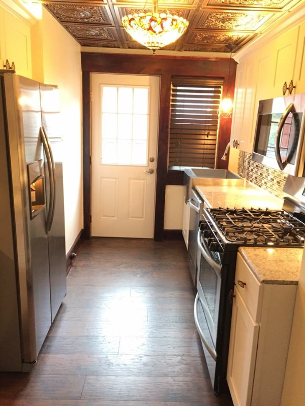850 Elk St - Photo 4 of 17
