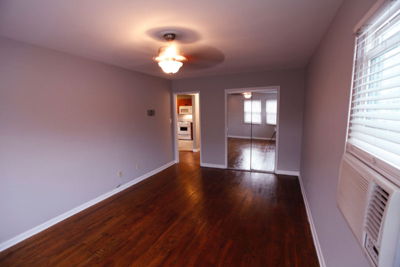 1048 Saint Charles Ave Ne - Photo 6 of 9