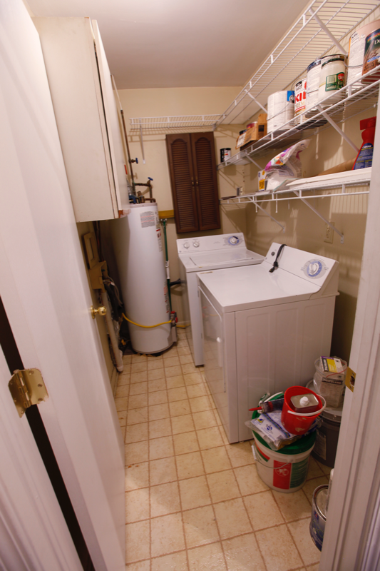 1048 Saint Charles Ave Ne - Photo 7 of 9