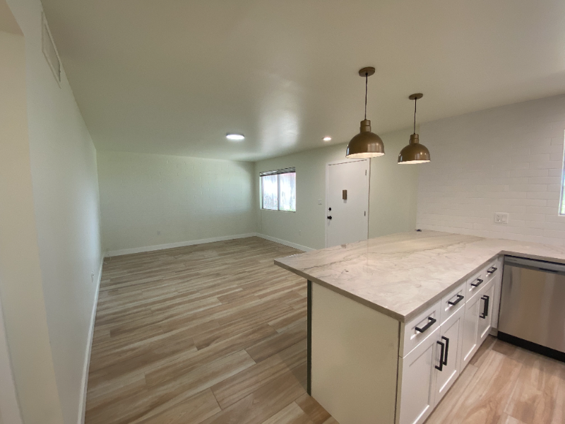 10351 W Peoria Ave - Photo 3 of 15