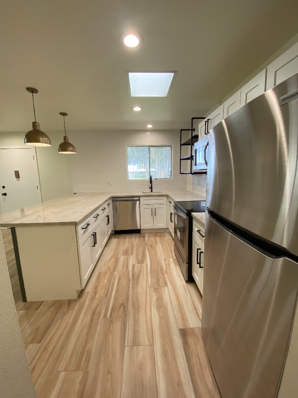 10351 W Peoria Ave - Photo 5 of 15