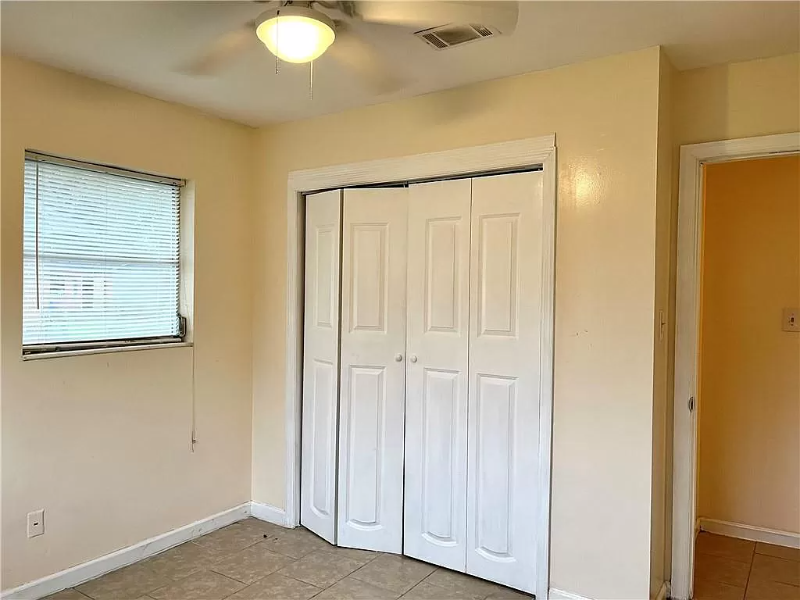 2226 Formosa Cir #A - Photo 7 of 11