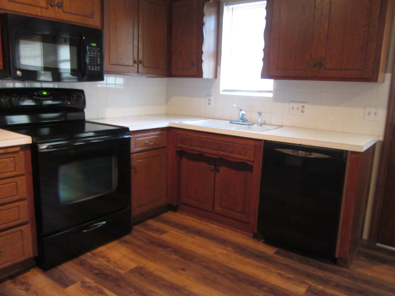 427 S Cardinal Dr - Photo 4 of 12