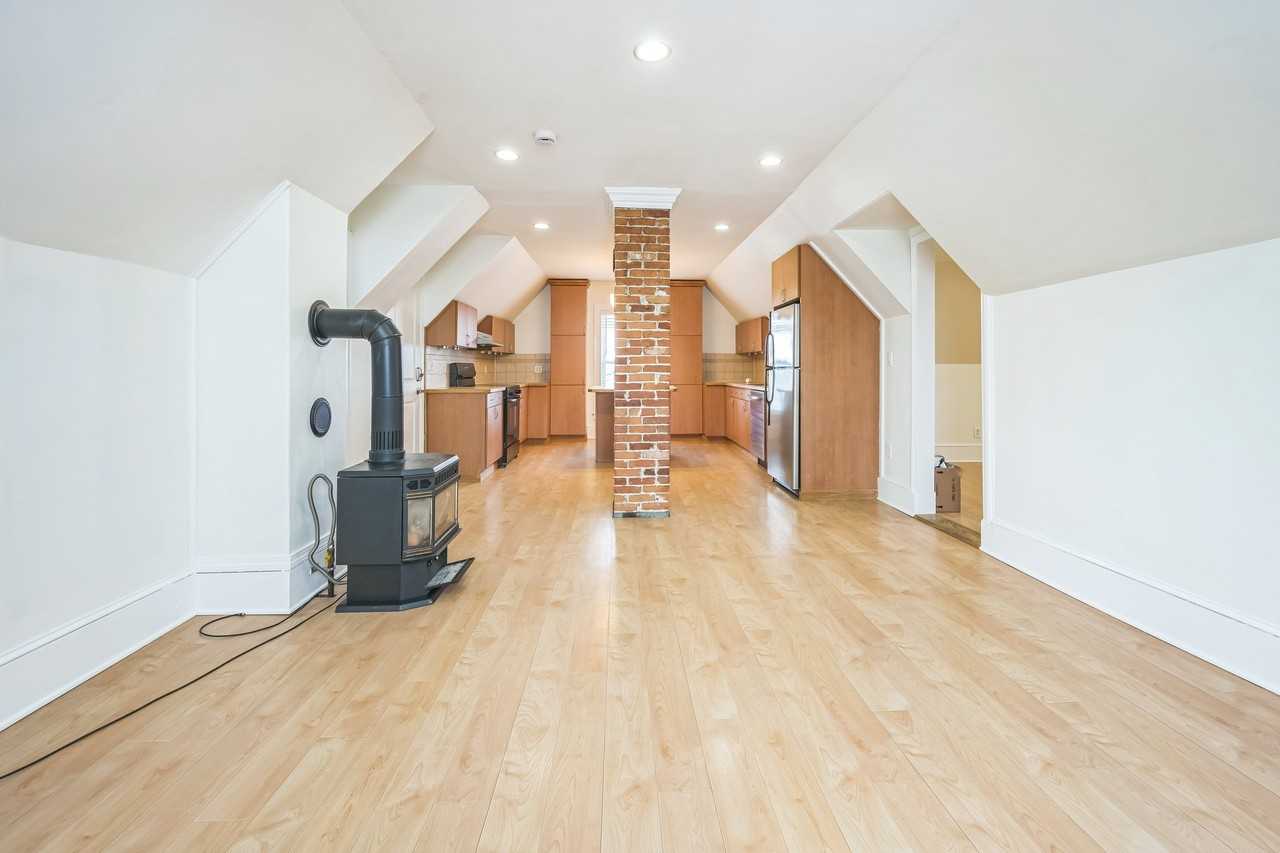 91 Walnut St #3 - Photo 2 of 17