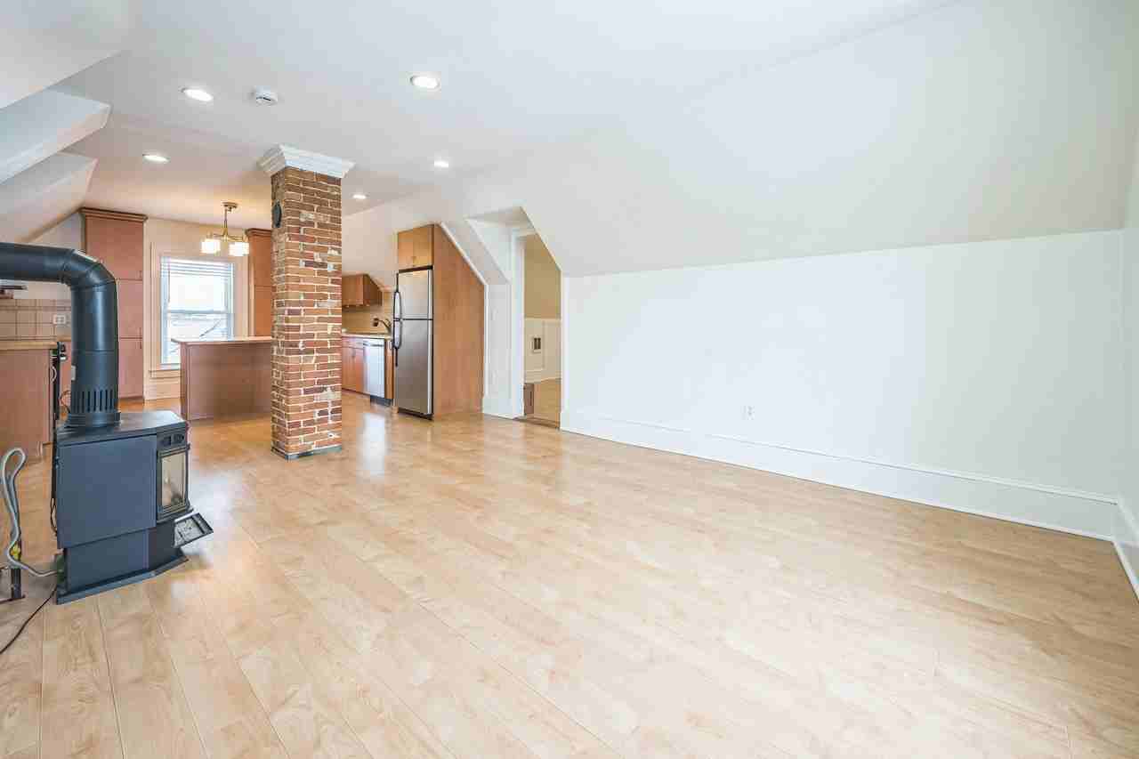 91 Walnut St #3 - Photo 7 of 17