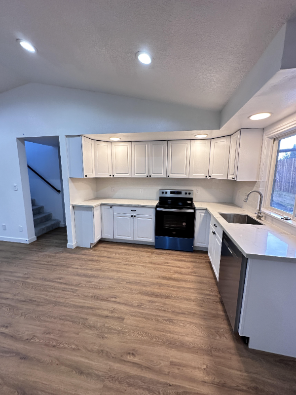 13179 Sw 64th Ave - Photo 2 of 18