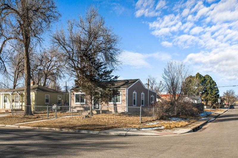 895 Grove St #A - Photo 2 of 26