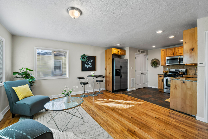 895 Grove St #A - Photo 6 of 26