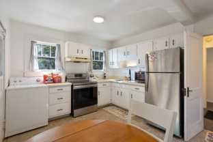 1003 Center St Nw #B - Photo 1 of 1