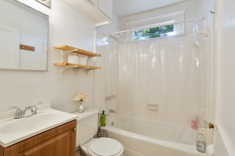 1003 Center St Nw #B - Photo 7 of 15