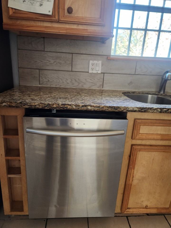 5503 Bertellis Ln - Photo 6 of 15