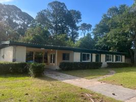 featured image of 3220 Altama Ave