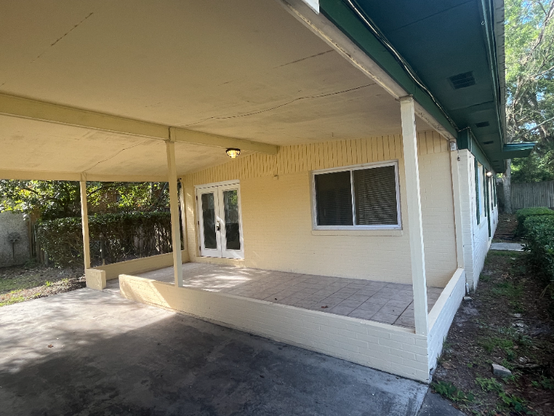 3220 Altama Ave - Photo 3 of 13