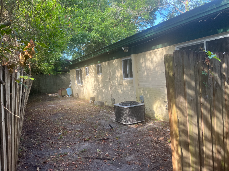 3220 Altama Ave - Photo 5 of 13