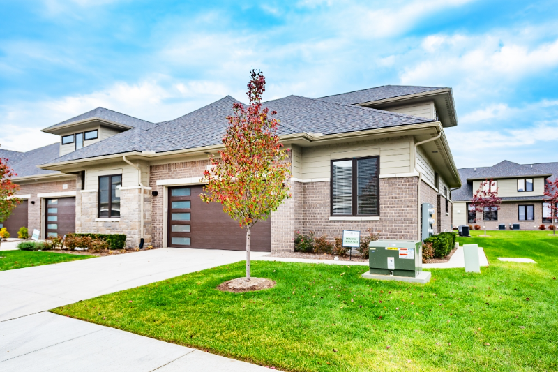 7488 Gramercy Cir - Photo 3 of 50