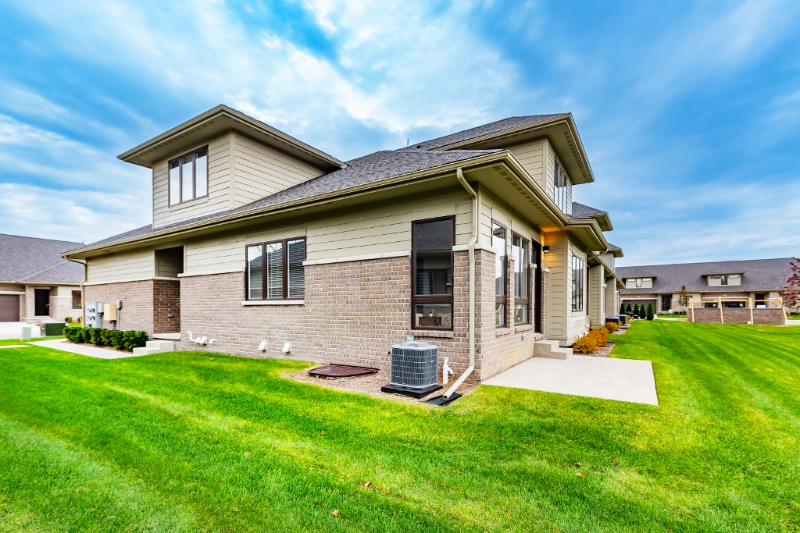 7488 Gramercy Cir - Photo 4 of 50