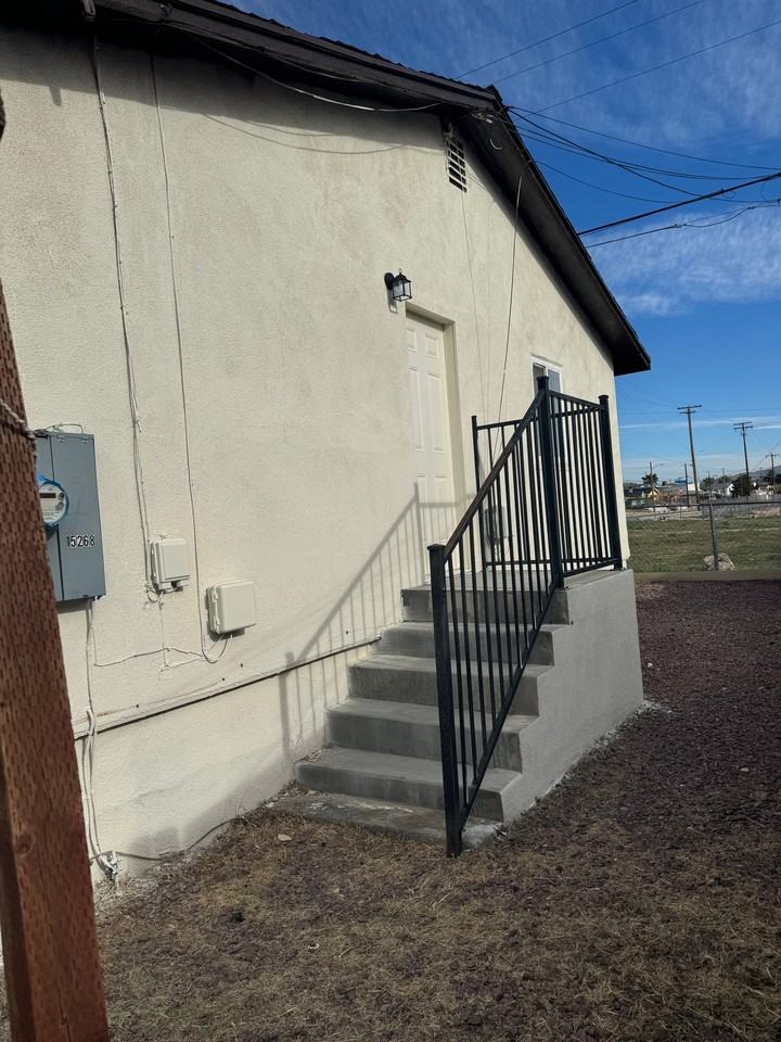 15268 Center St - Photo 2 of 15